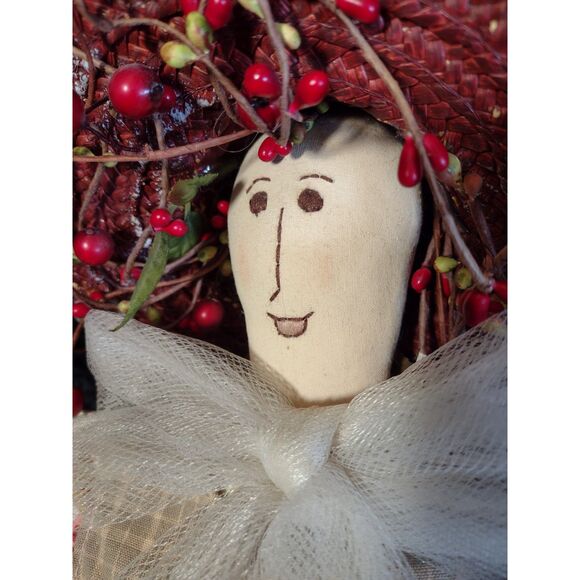 Vintage Primitive Folk Art Beekeeper Tender Heart Treasures‎ Honey Bee Doll 2001 - Picture 2 of 11